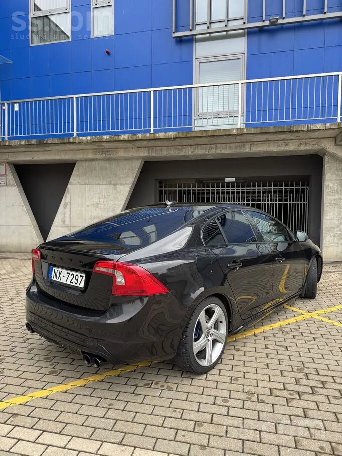 Volvo S60 2011 photo 4