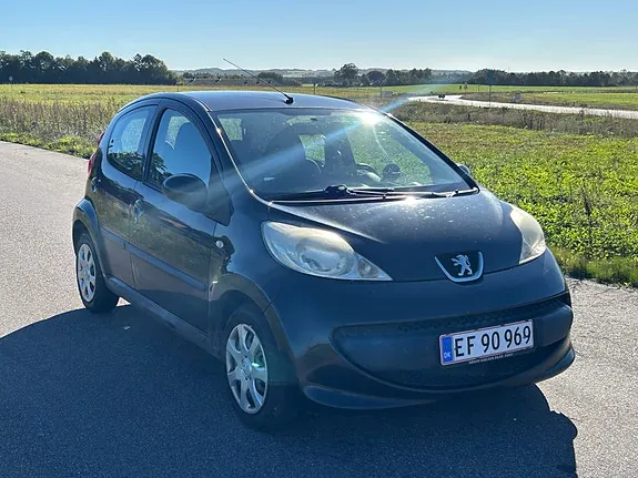 Peugeot 107 2007 photo 3