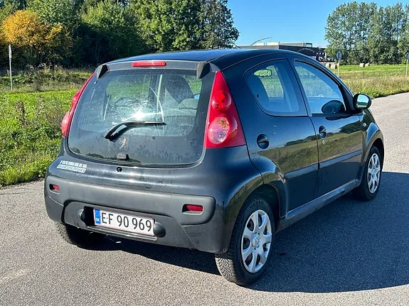 Peugeot 107 2007 photo 4