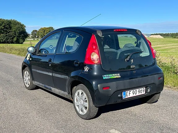 Peugeot 107 2007 photo 2