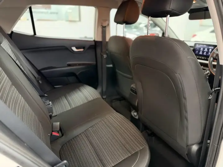 Kia Stonic 2021 photo 4