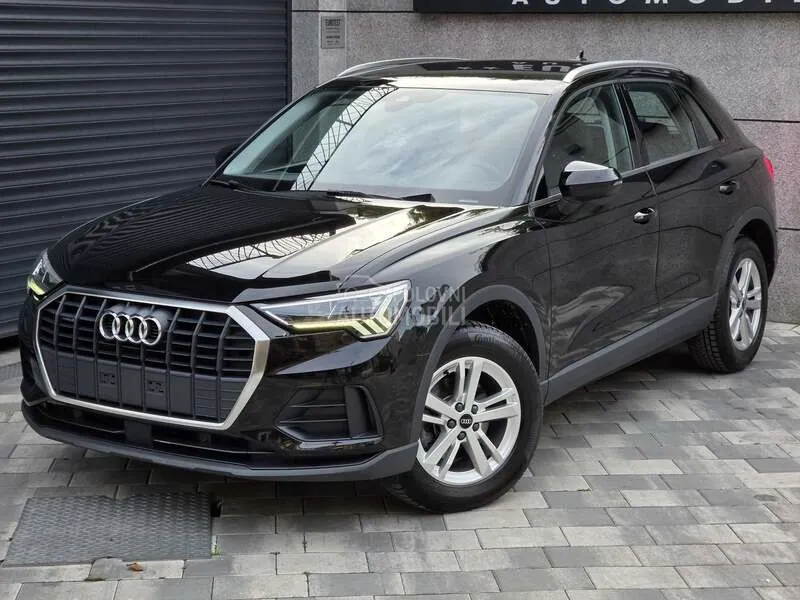 Audi Q3 2023 photo 2