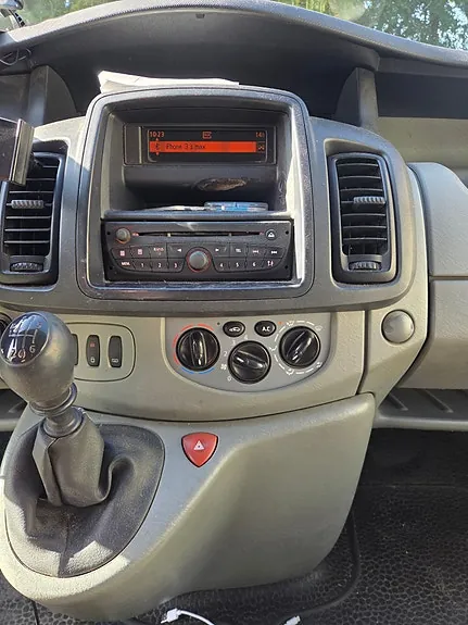 Nissan Primastar 2011 photo 5