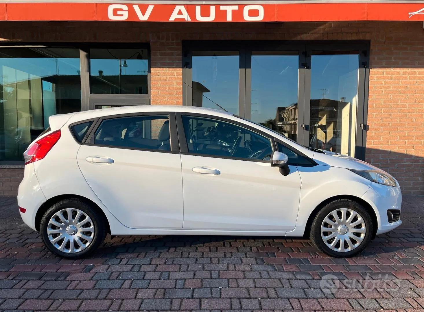Ford Fiesta 2014 photo 4