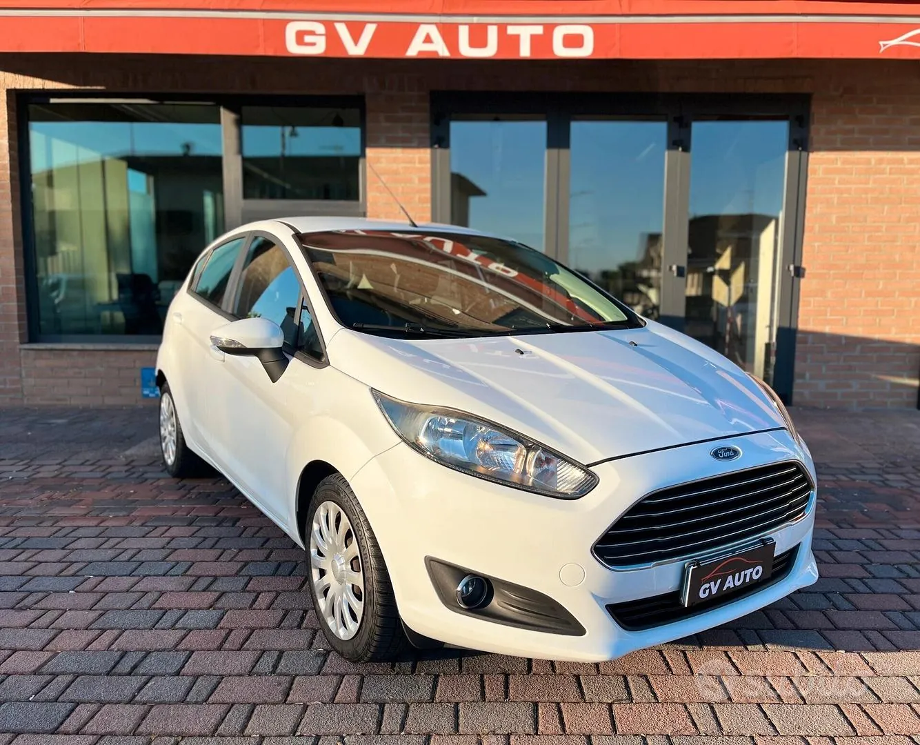 Ford Fiesta 2014 photo 3