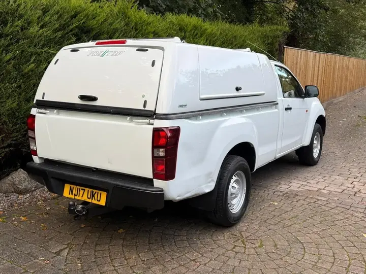 Isuzu D-Max 2017 photo 4