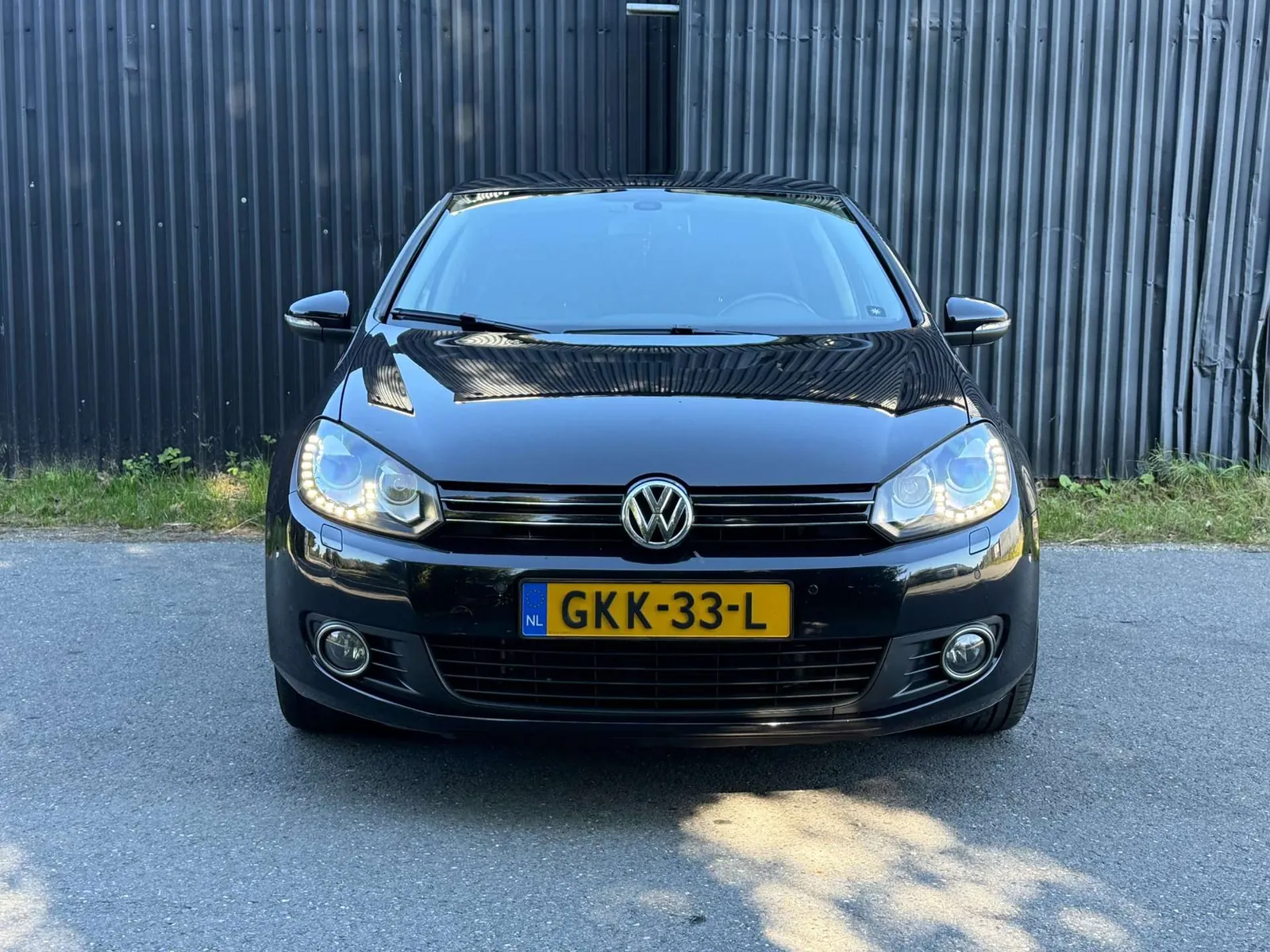 Volkswagen Golf 2011 photo 2