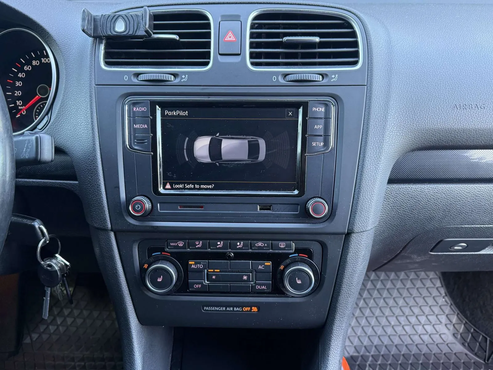 Volkswagen Golf 2011 photo 5