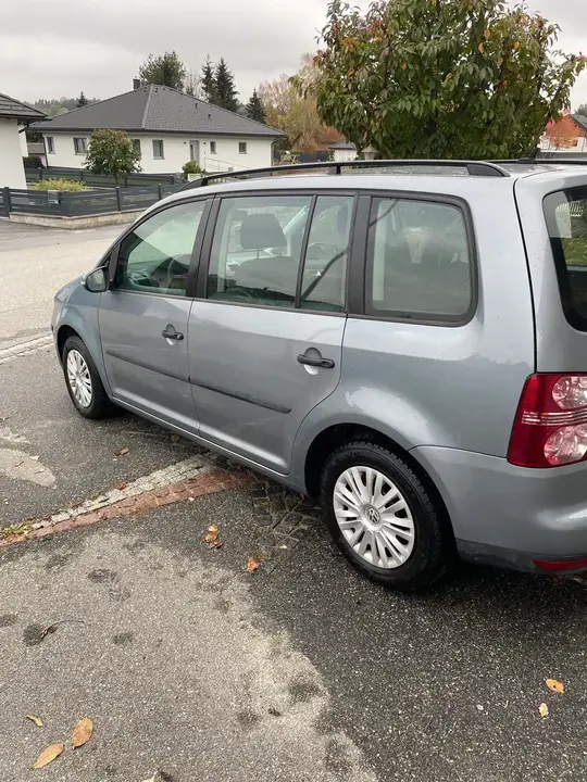 Volkswagen Touran 2010 photo 3