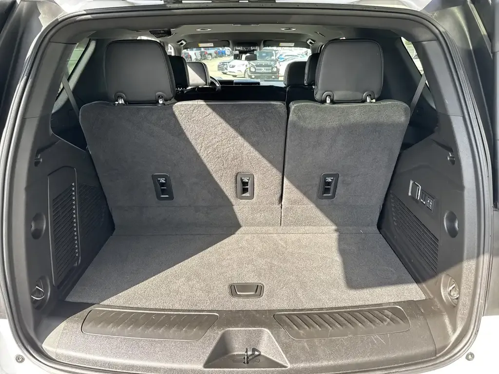 GMC Yukon 2025 photo 5