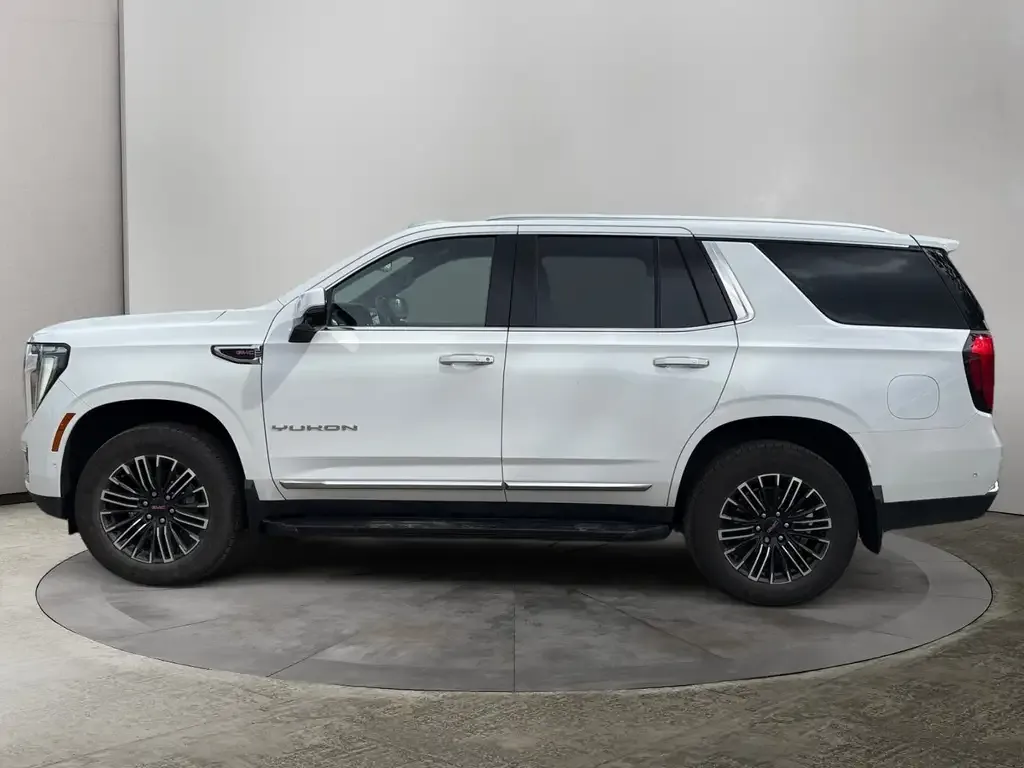 GMC Yukon 2025 photo 2