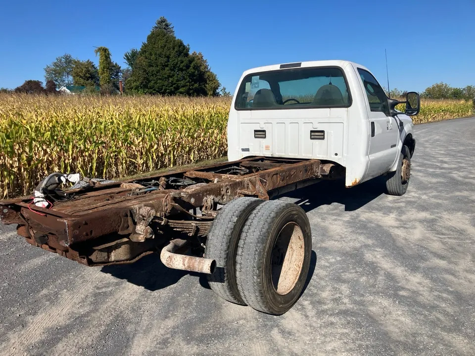 Ford F-550 2001 photo 4