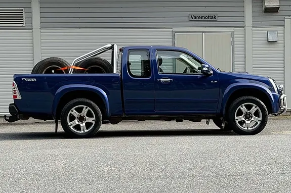 Isuzu D-Max 2008 photo 2