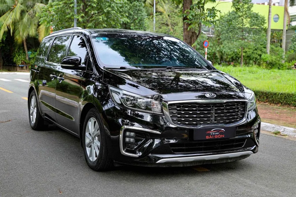Kia Sedona 2018 photo 2