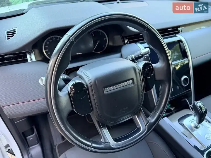 Land Rover Discovery Sport 2019 photo 3