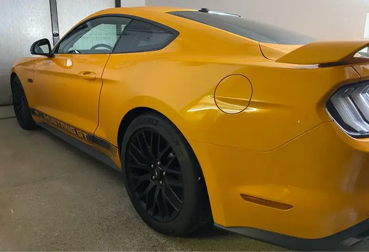 Ford Mustang 2019 photo 2