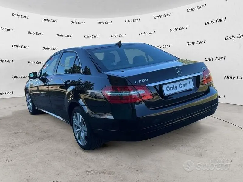 Mercedes-Benz E 2012 photo 5