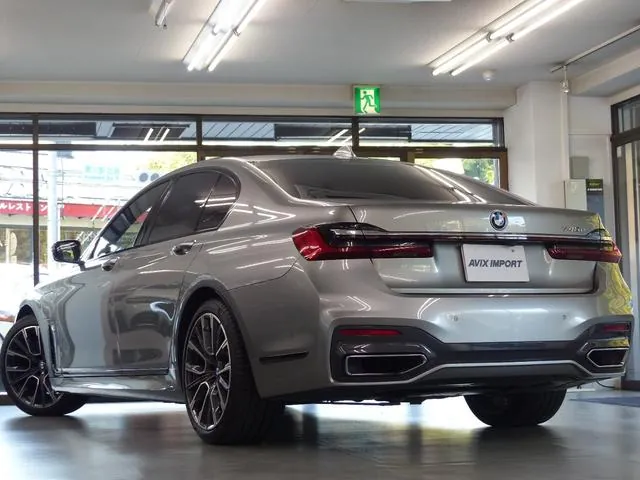 BMW 7 Series 2019 photo 2