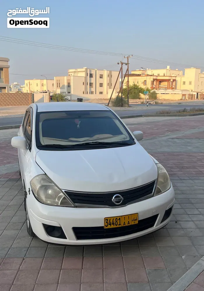 Nissan Tiida 2013 photo 5
