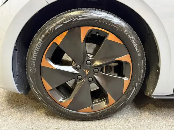 Cupra Born 2022 photo 2