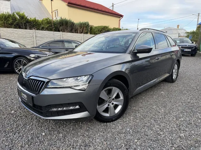 Skoda Superb 2022 photo 2