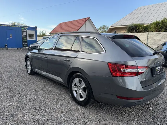 Skoda Superb 2022 photo 3