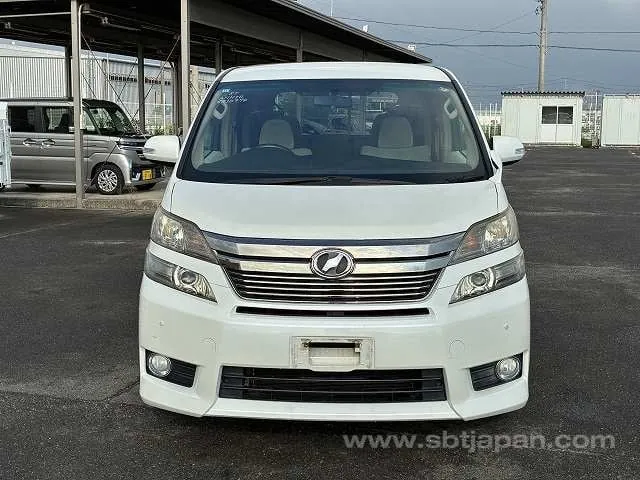 Toyota Velfire 2013 photo 5