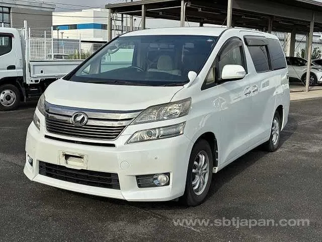Toyota Velfire 2013 photo 2