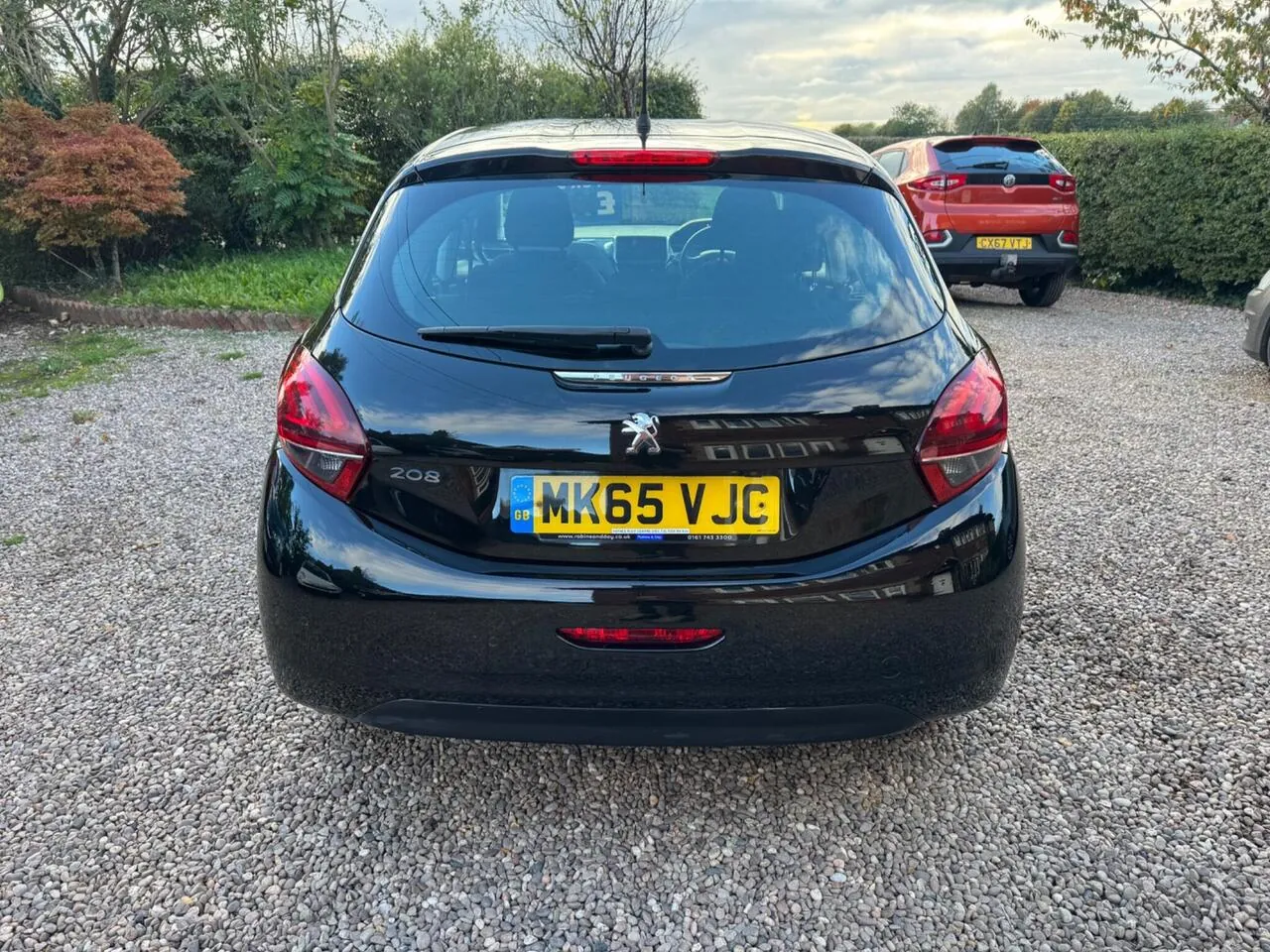 Peugeot 208 2015 photo 5