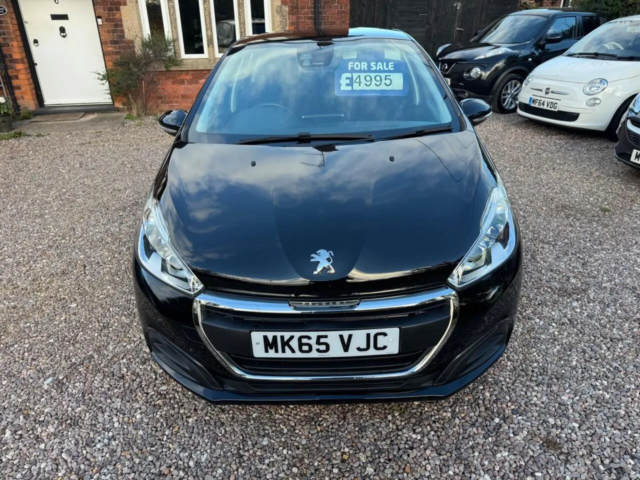 Peugeot 208 2015 photo 2