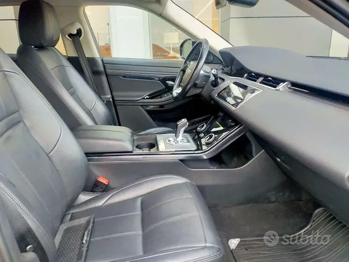 Land Rover Evoque 2020 photo 3