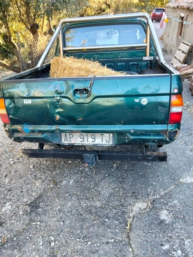 Mitsubishi L200 1997 photo 3
