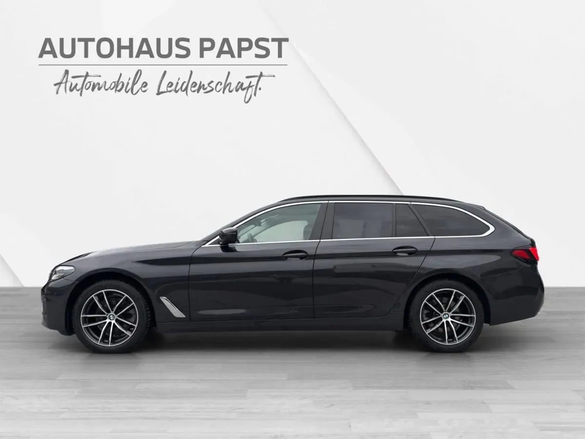 BMW 5 Series 2022 photo 2