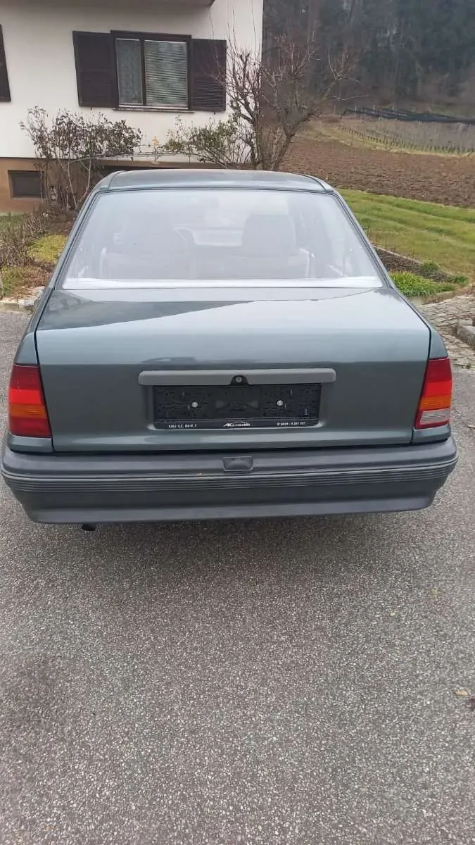 Opel Kadett 1986 photo 3