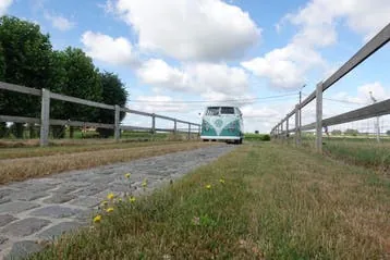 Volkswagen T1 1964 photo 2