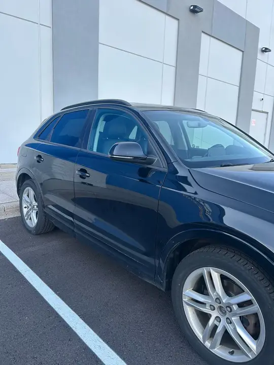 Audi Q3 2016 photo 2