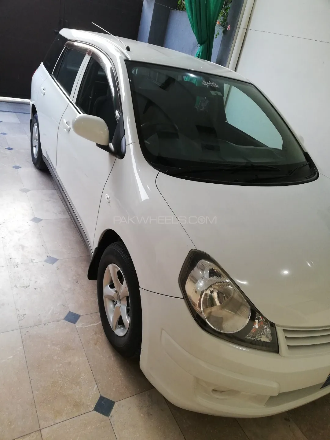 Nissan Ad Van
