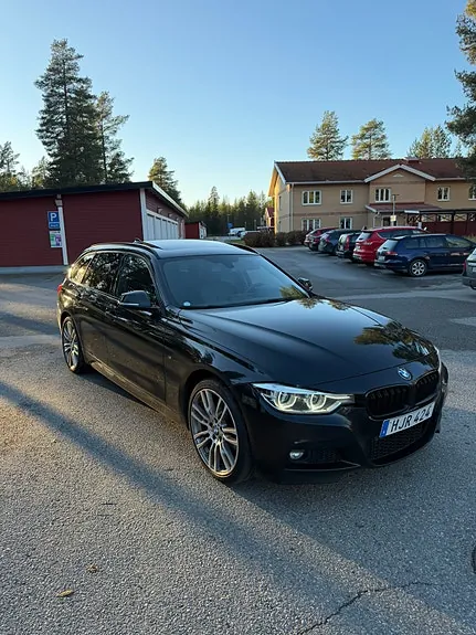 BMW 320D 2016 photo 2