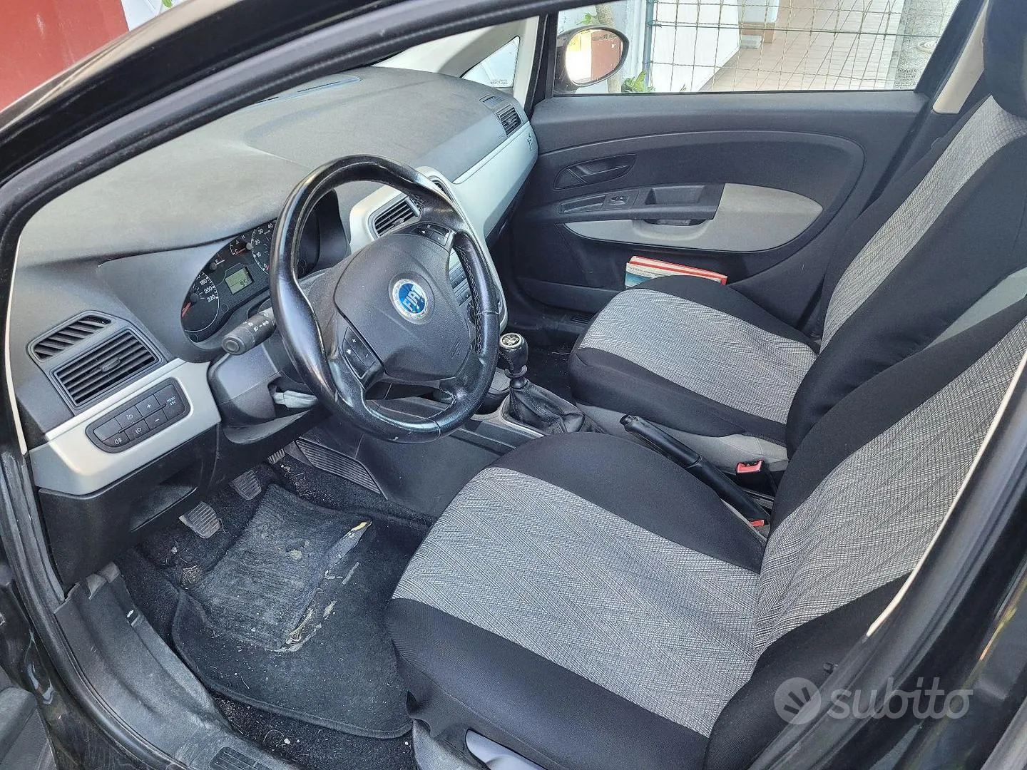 Fiat Grande Punto 2006 photo 4