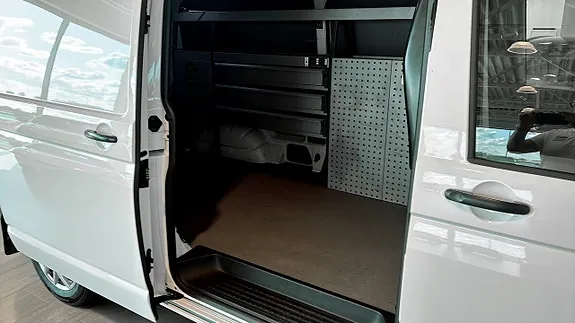 Volkswagen Transporter 2023 photo 5