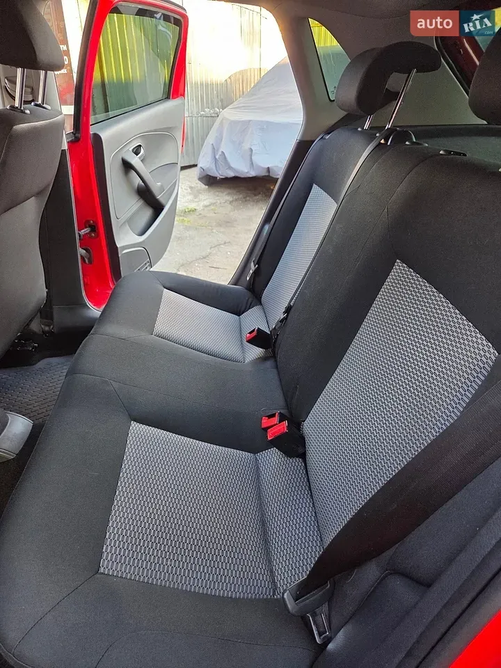 Volkswagen Polo 2013 photo 4