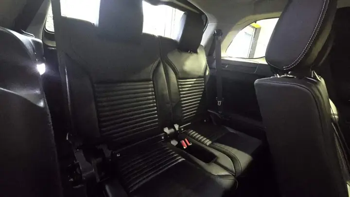 Land Rover Discovery 2022 photo 4