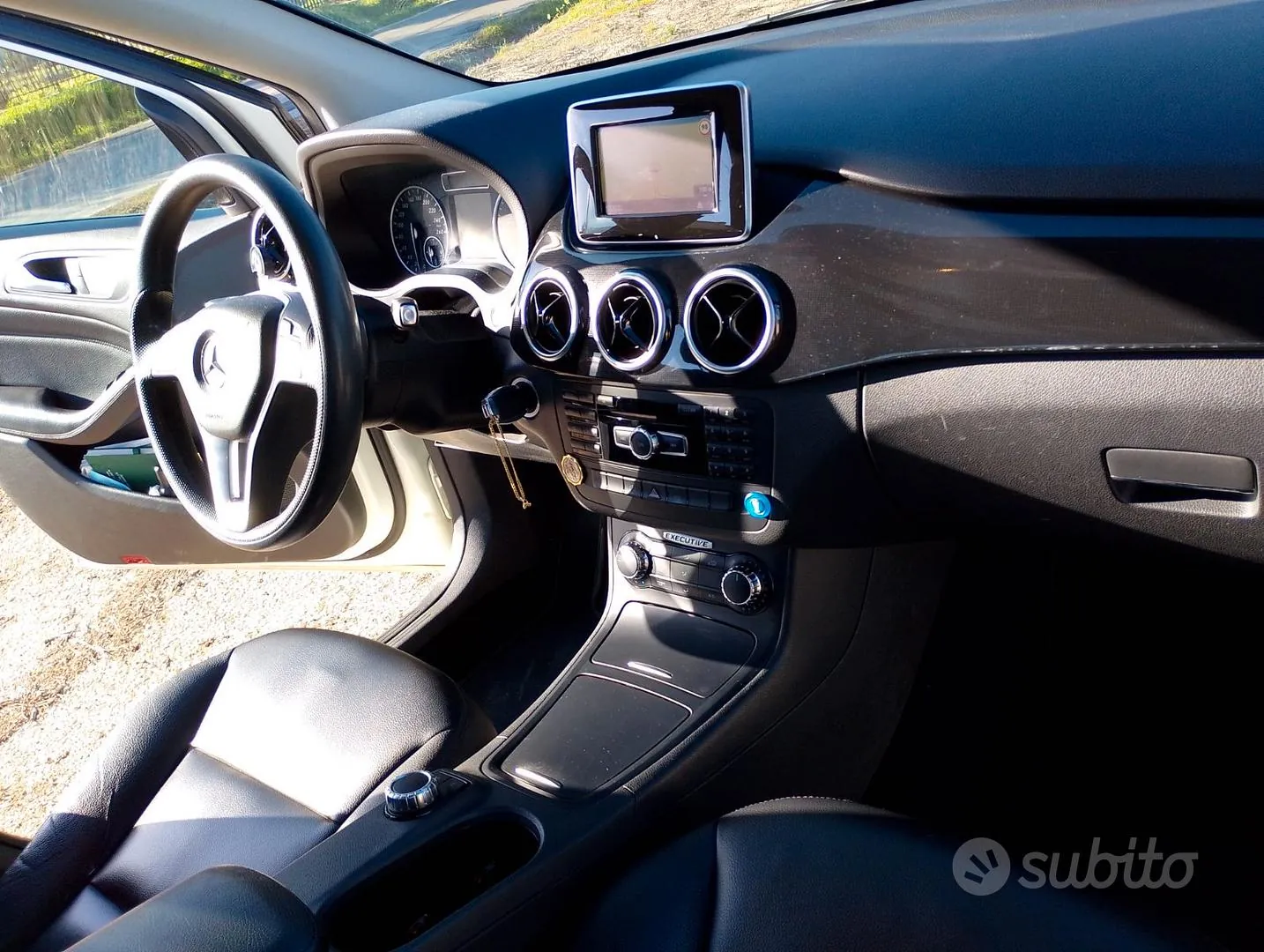 Mercedes-Benz B-Class 2012 photo 5