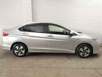 Honda Grace 2017 photo 4