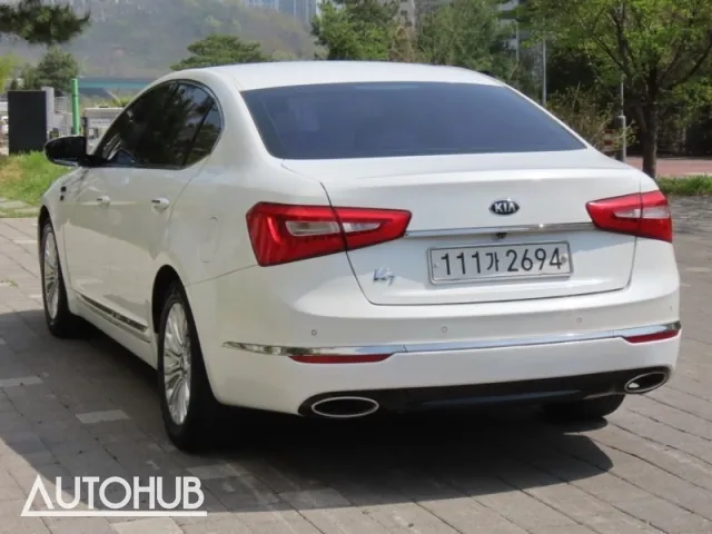 Kia Grandeur 2013 photo 4