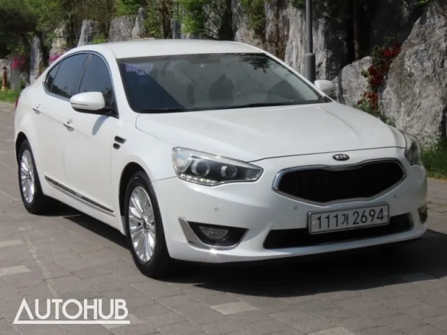 Kia Grandeur 2013 photo 2