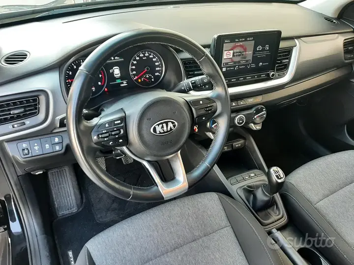 Kia Stonic 2023 photo 5