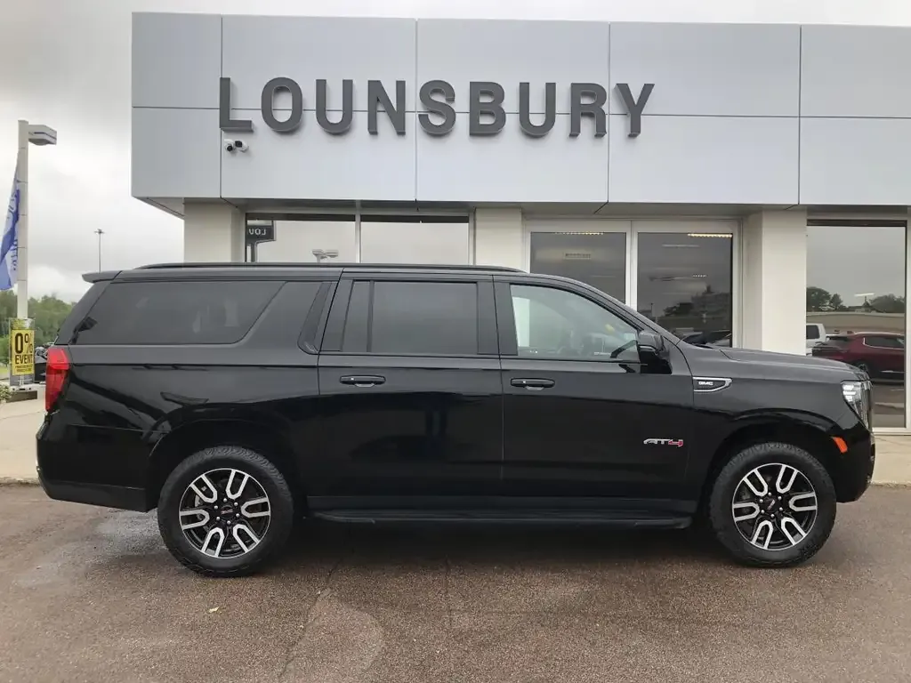 GMC Yukon 2023 photo 2