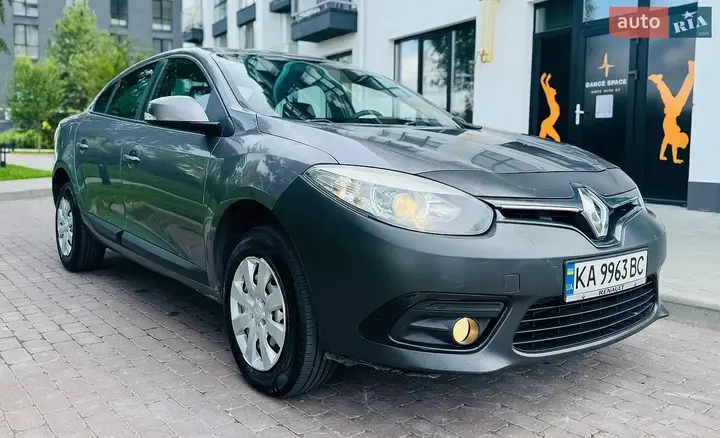 Renault Fluence 2013 photo 2