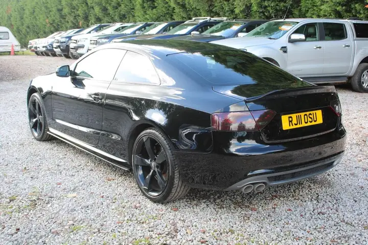 Audi A5 2011 photo 3